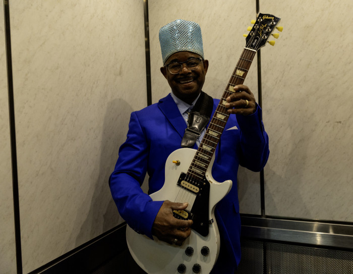 Lil Ed one the elevator to the Blues